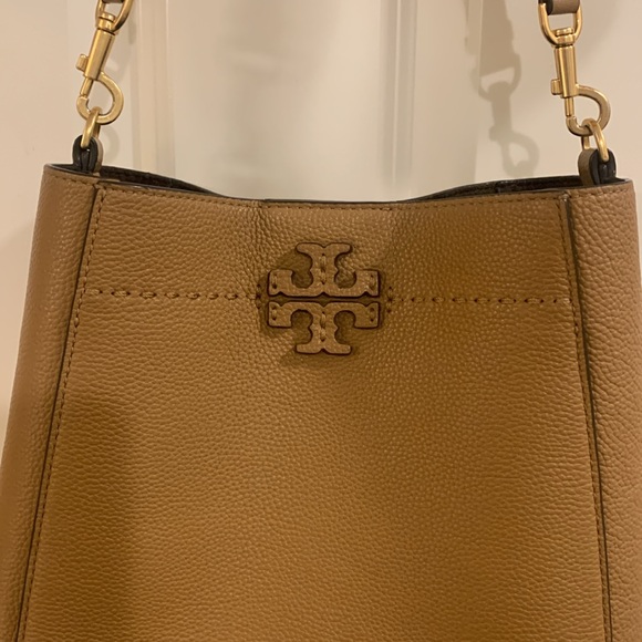 Tory Burch McGraw Bucket Bag - Picture 3 of 9